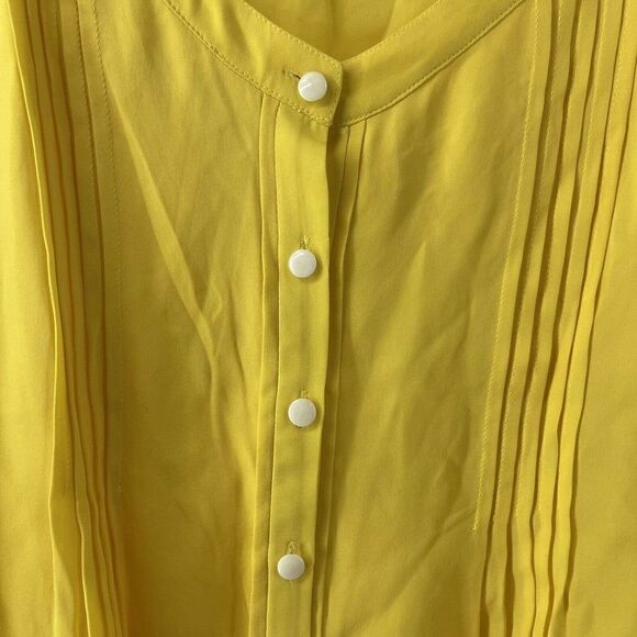 Walter Blouse Womens XS Yellow Short Sleeve Pleated Ruffle VNeck Button Up Silky - Picture 4 of 6